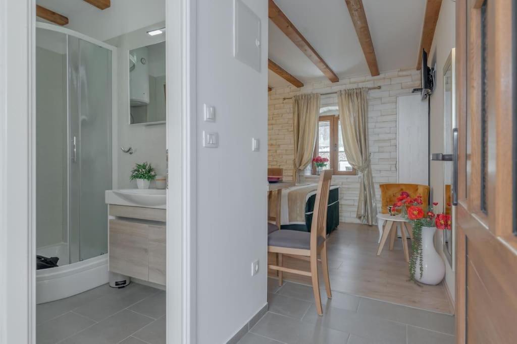 Diva 1,Stylish Old Town Studio Apartment Near Beach Split Eksteriør bilde