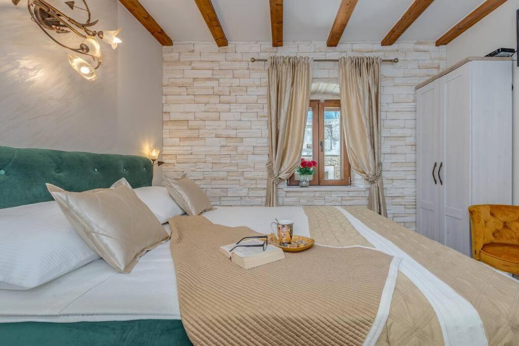 Diva 1,Stylish Old Town Studio Apartment Near Beach Split Eksteriør bilde